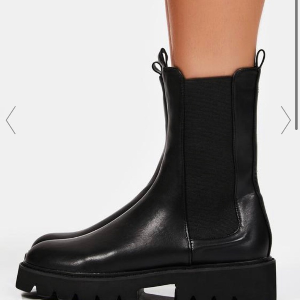 Black Chelsea Boots